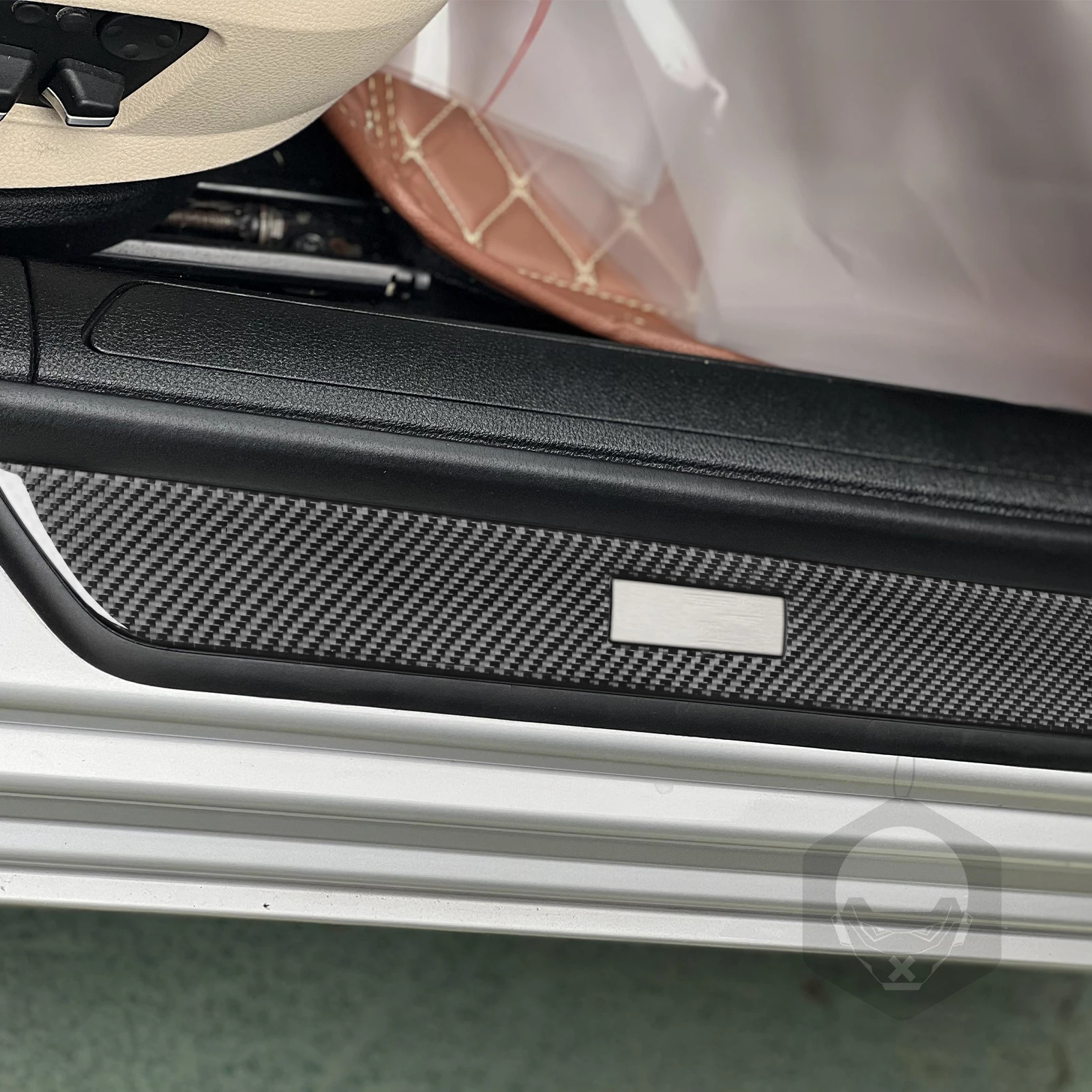 Декоративная полоса на пороге, наклейка из настоящего углеродного волокна, накладка для BMW 7 серии F01 2009-2014, Аксессуары для интерьера автомобиля Изображение 3